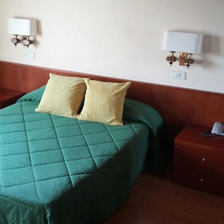 Hotel Bon Repos Bellver De Cerdanya Luaran gambar