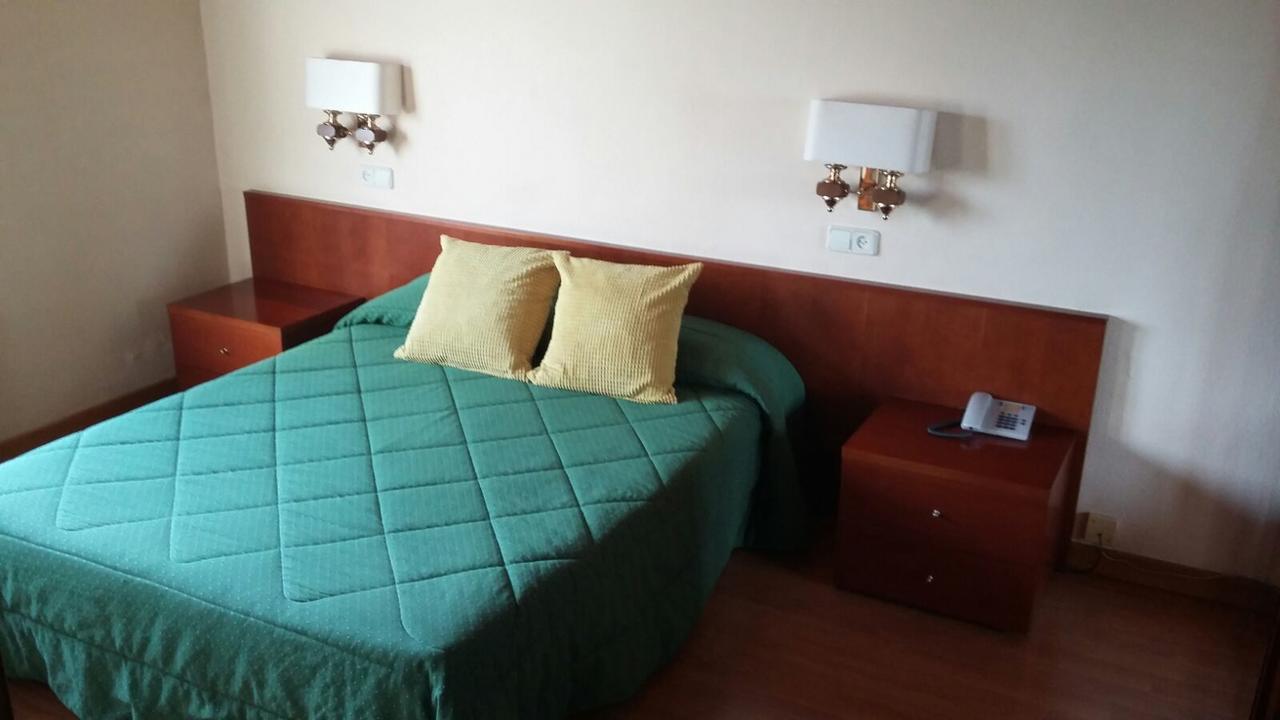 Hotel Bon Repos Bellver De Cerdanya Luaran gambar