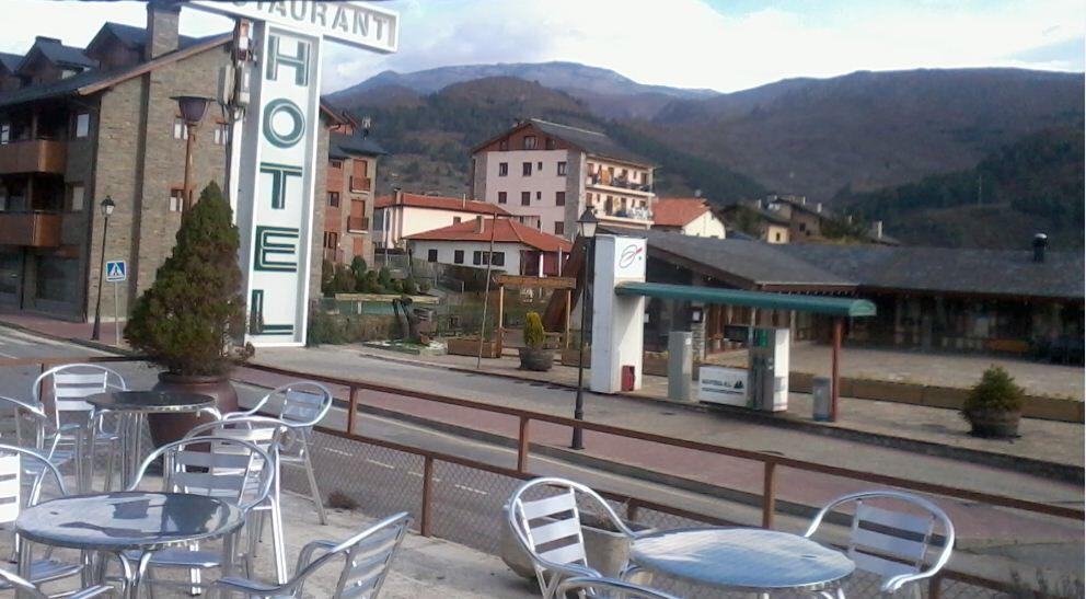 Hotel Bon Repos Bellver De Cerdanya Luaran gambar